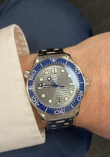 Omega Seamaster Diver 300M 42 mm, steel on steel