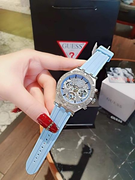 ساعة جيس للنساء GW0407L1