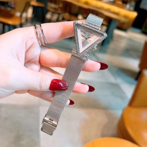 ساعة جيس للنساء GW0508L1