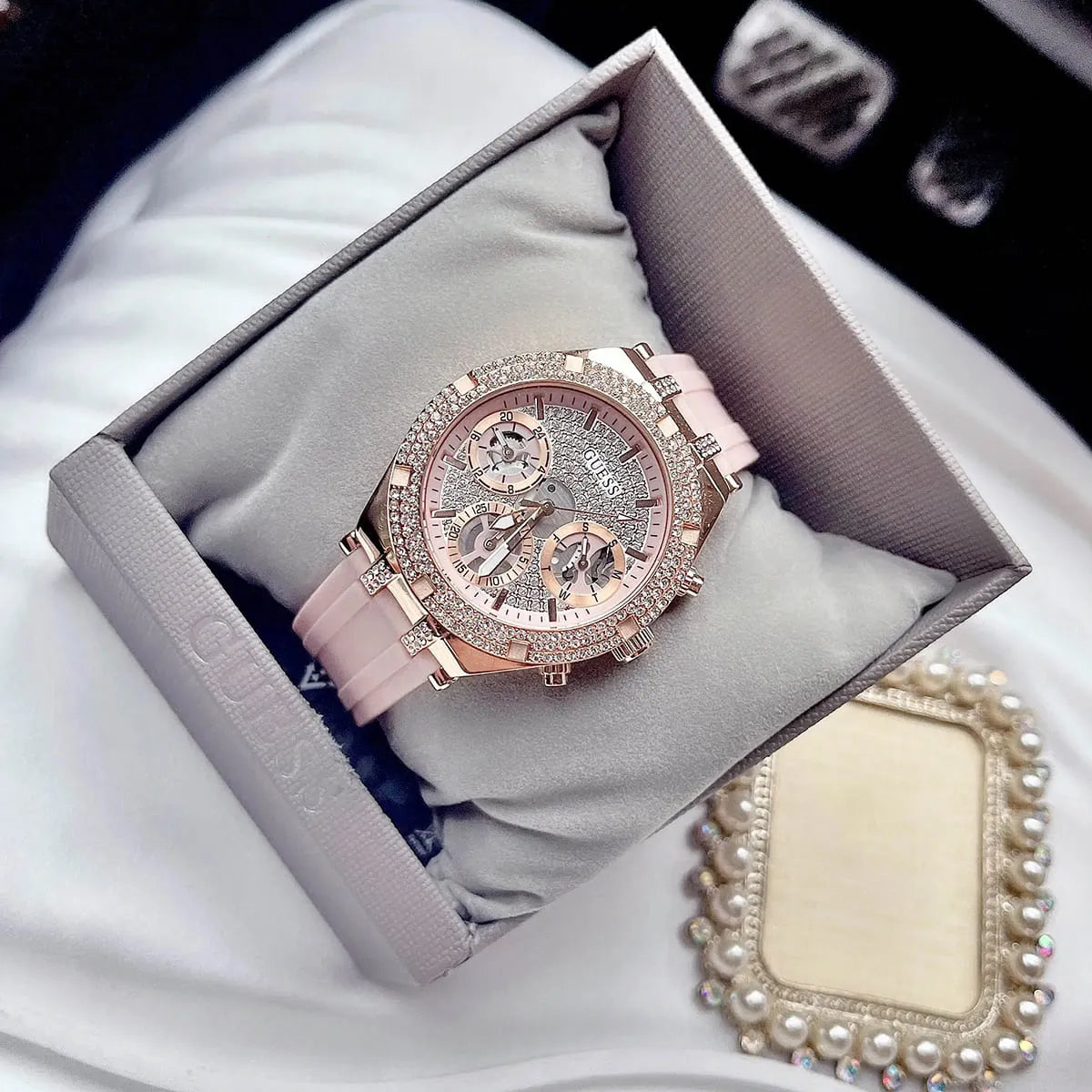 ساعة جيس للنساء GW0407L3