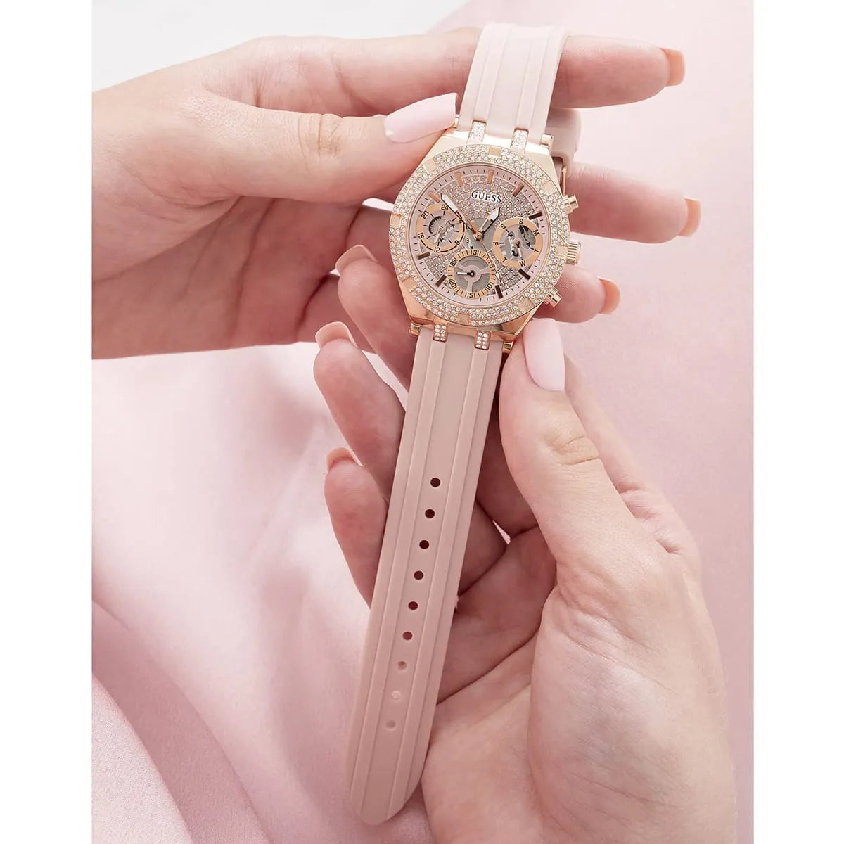 ساعة جيس للنساء GW0407L3