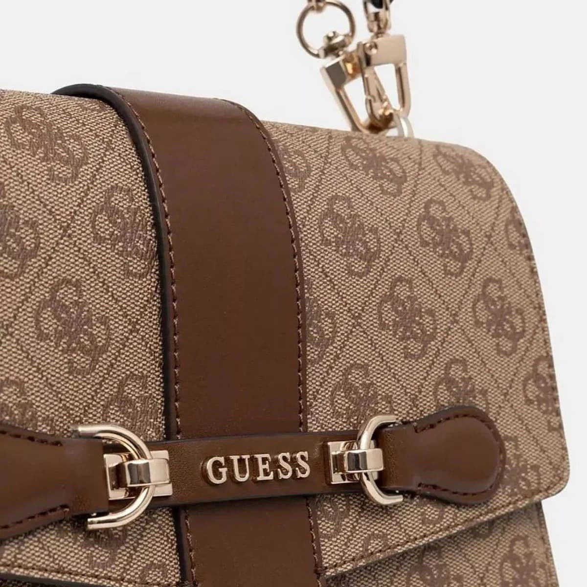 حقيبة يد نسائية من جيس Guess ، لون بني بيج فاتح ، موديل Hwsg9500200