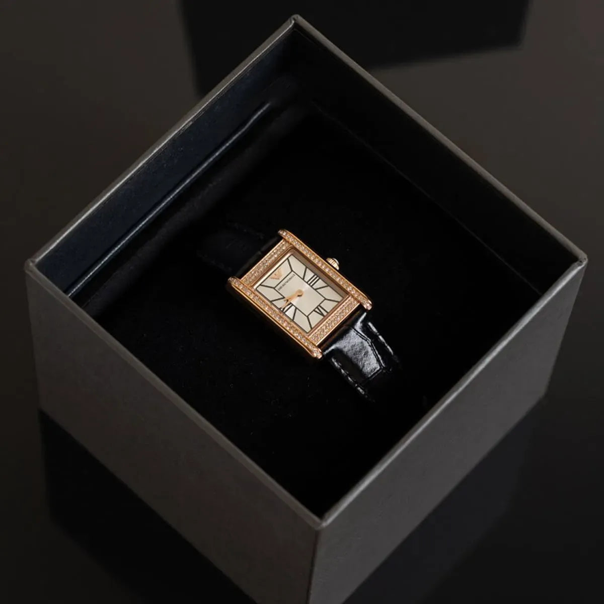 ساعة امبوريو ارماني للنساء AR11624
