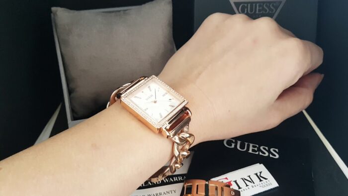 ساعة جيس للنساء W1030L4