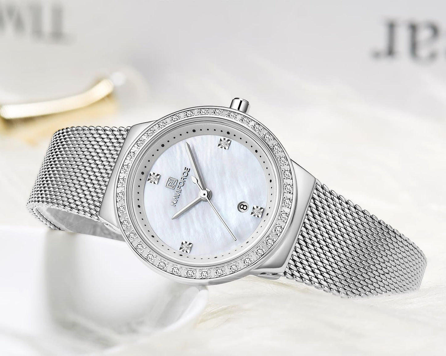 ساعة نافي فورس حريمي NF5005-S-W
