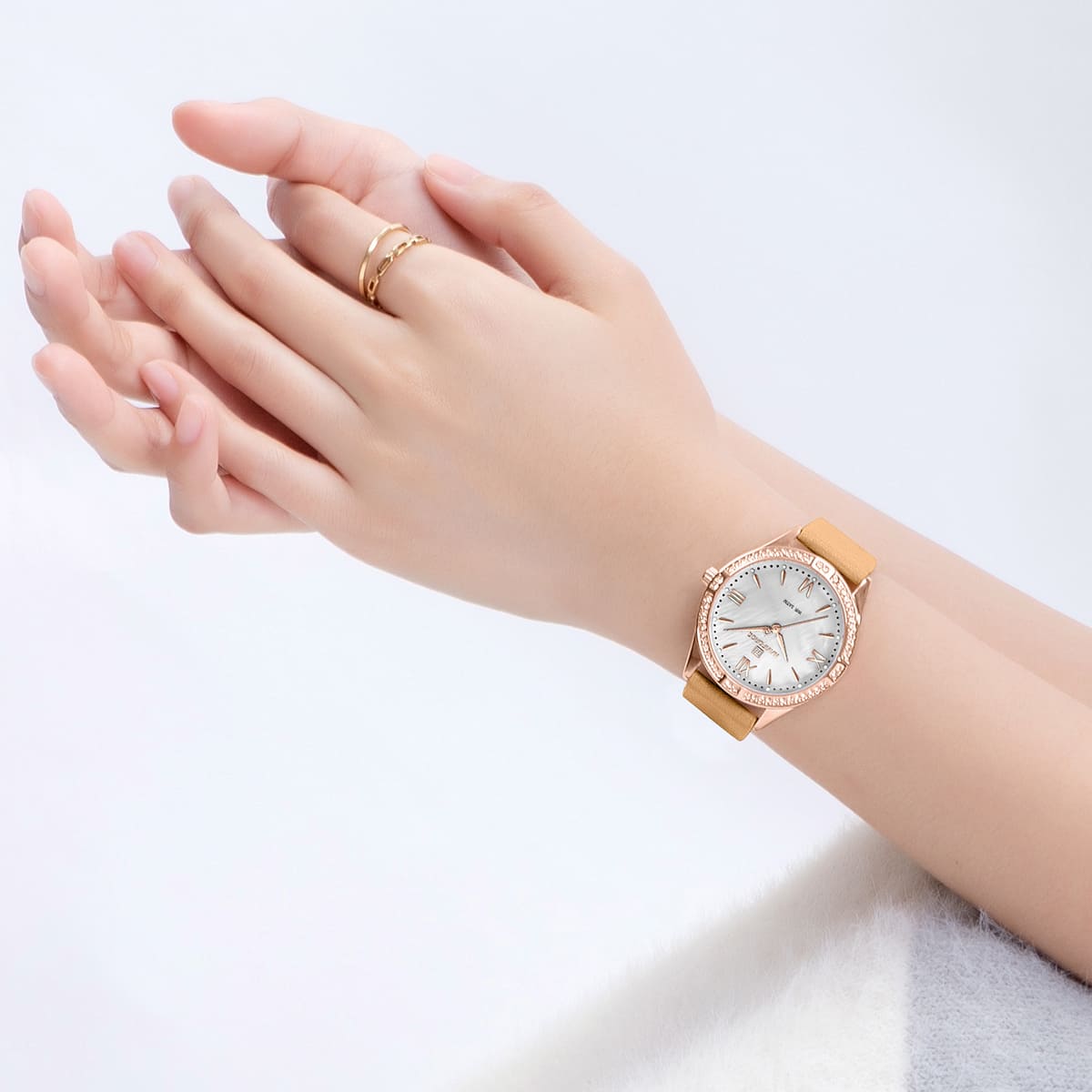 ساعة نافي فورس للنساء NF5038-RG-W